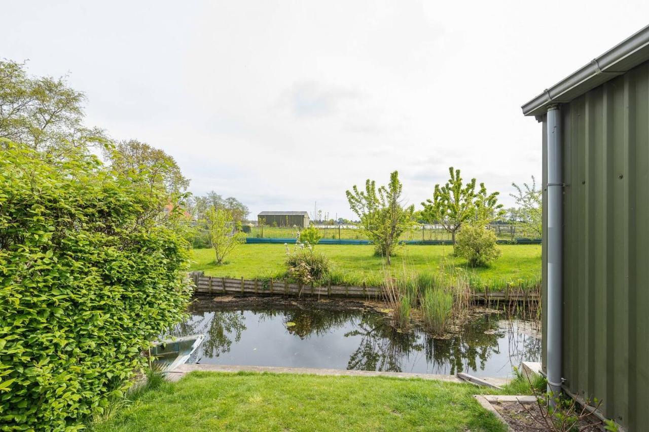 Private Characteristic Farmhouse Near The Lake Andijk Exterior photo