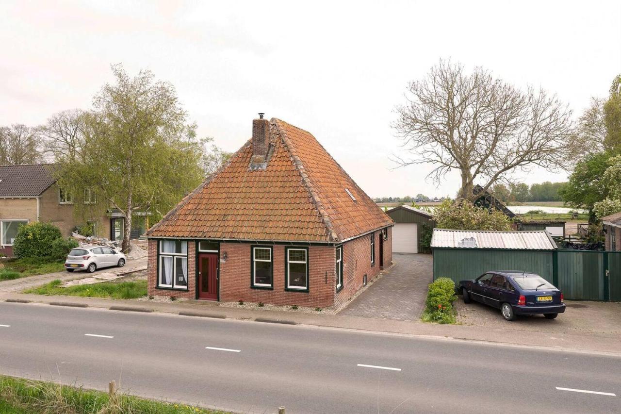 Private Characteristic Farmhouse Near The Lake Andijk Exterior photo
